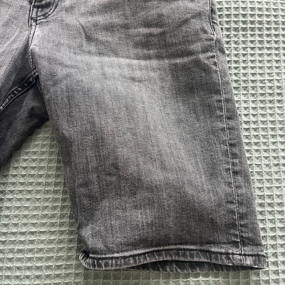 Men’s slim fit denim shorts gray H&M size 32 summer casual - Picture 4 of 6